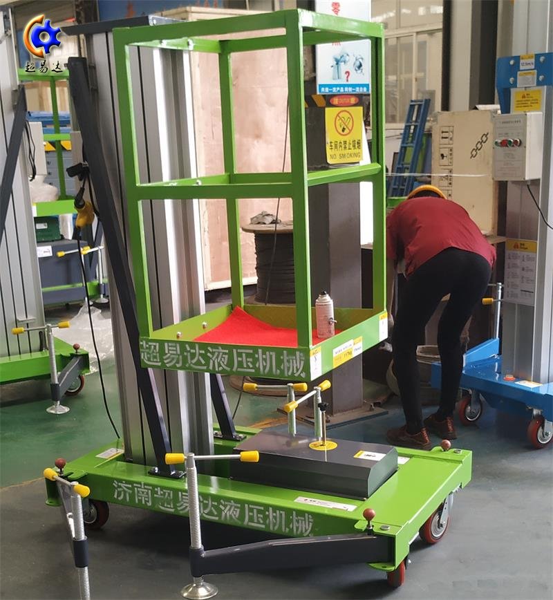 <b>浙江4米單柱鋁合金升降機發貨現場</b>