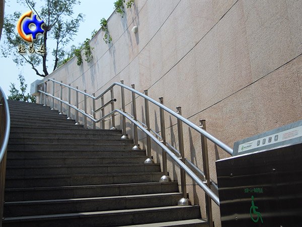 二維彎無障礙斜掛升降平臺